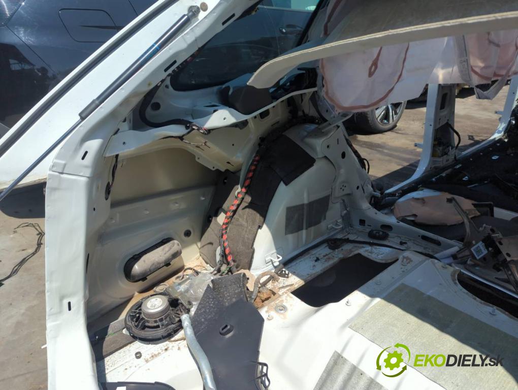 SKODA OCTAVIA IV Kombi 2022 150 kW 1.4 TSI iV 1395 KAROSERIA ČTVRŤÁK blatník zadní část levý pravý práh střecha PODŁUŻNICA levý pravý