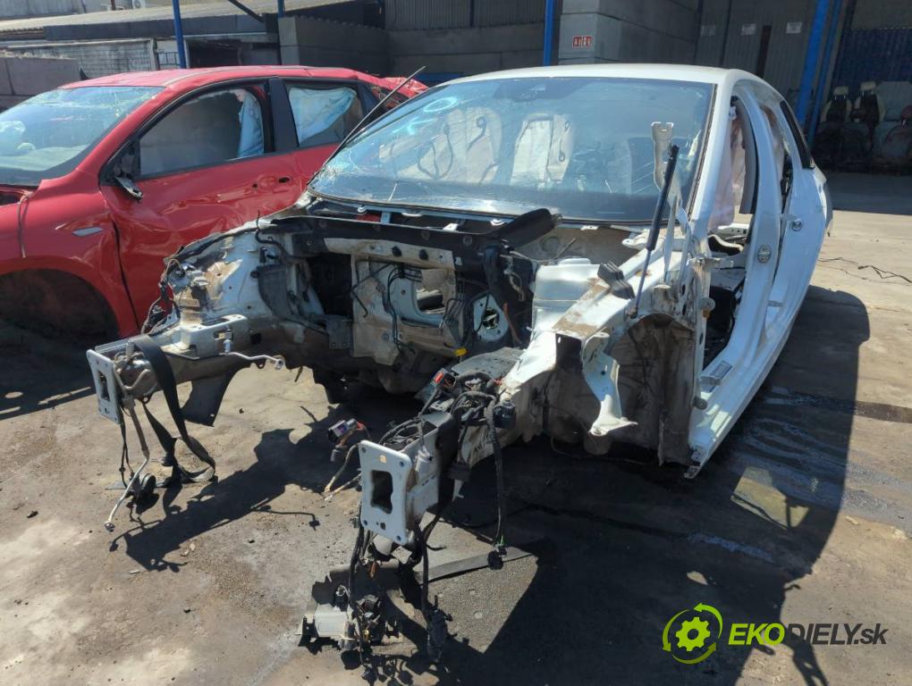 SKODA OCTAVIA IV Kombi 2022 150 kW 1.4 TSI iV 1395 KAROSERIA ČTVRŤÁK blatník zadní část levý pravý práh střecha PODŁUŻNICA levý pravý