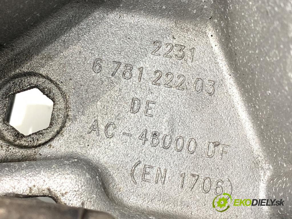 BMW F11 Kombi 2013 135 kW 520 d 1995 Držiak prevodovky 6781240