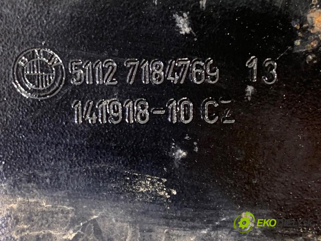 BMW F11 Kombi 2013 135 kW 520 d 1995 výztuha nárazníka zadní část 7184769 (Výztuhy zadní)