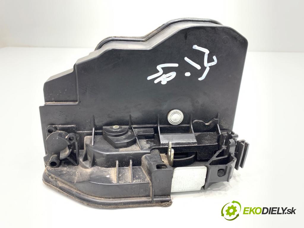 BMW F11 Kombi 2013 135 kW 520 d 1995 zámok dveře pravý zadní část 7229460