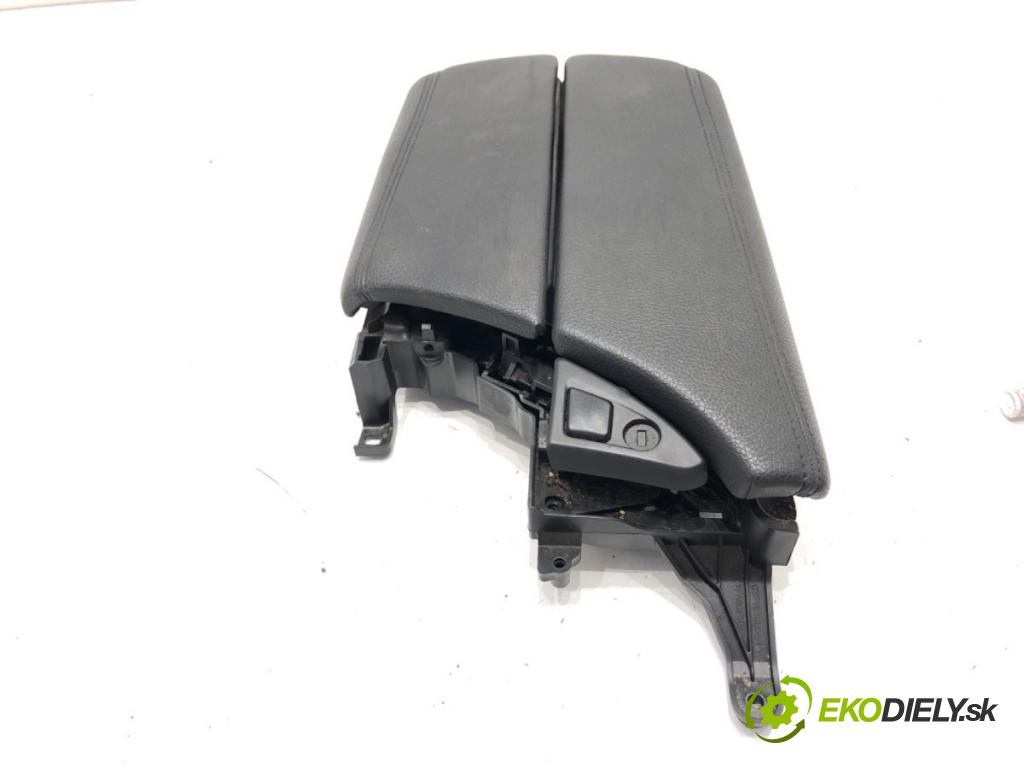 BMW F11 Kombi 2013 135 kW 520 d 1995 Lakťová opierka 9216841 (Lakťová opierka)