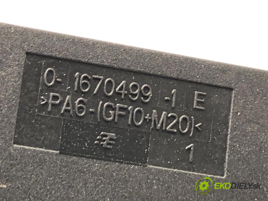 BMW F11 Kombi 2013 135 kW 520 d 1995 skříňka poistková 9264923 (Pojistkové skříňky)