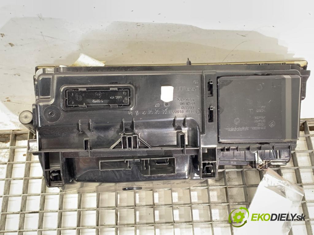 BMW F11 Kombi 2013 135 kW 520 d 1995 Priehradka, kastlík spolujazdca 9166683 (Priehradka (kastlík))