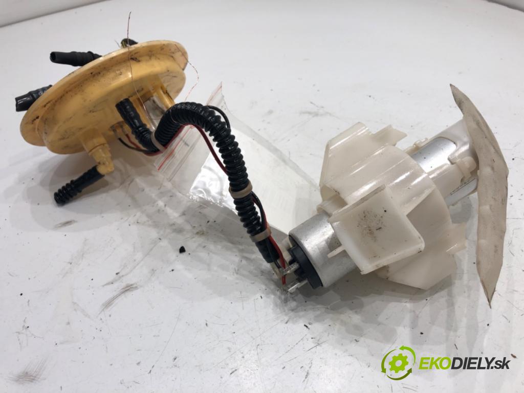 BMW F11 Kombi 2013 135 kW 520 d 1995 pumpa paliva 7217065