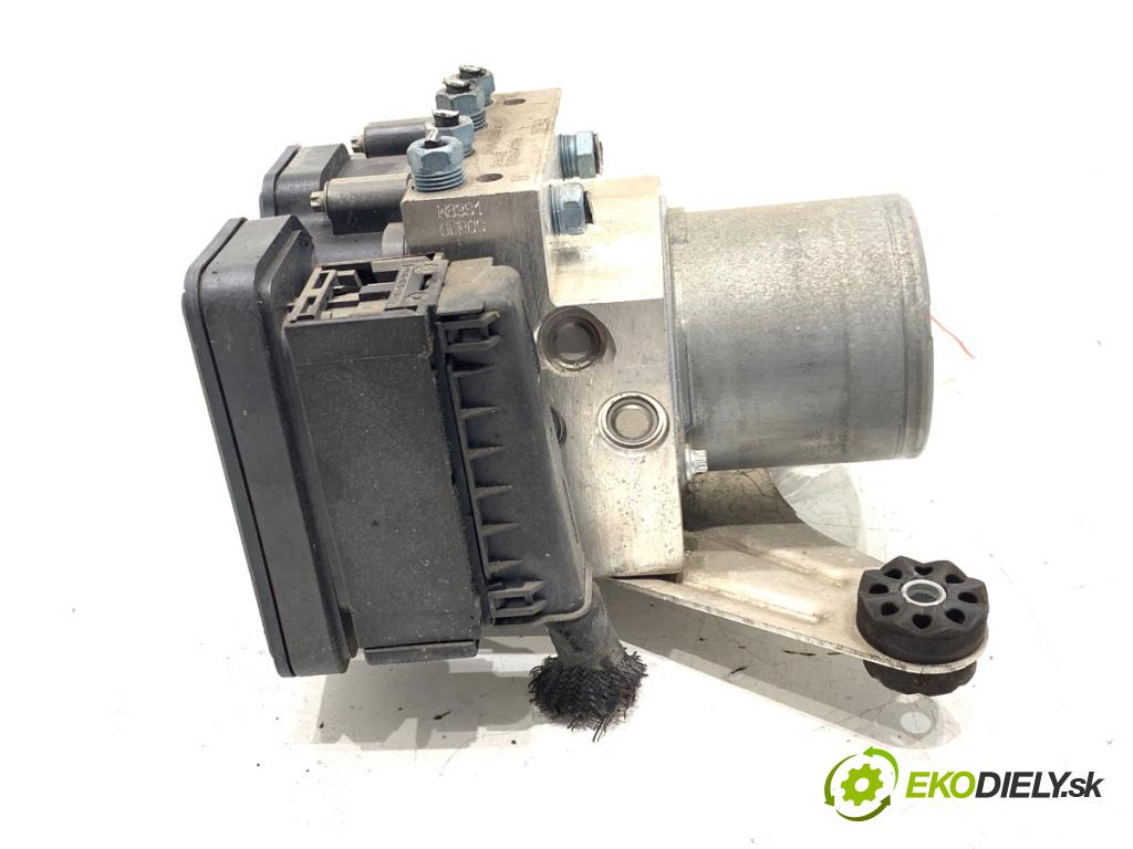 BMW F11 Kombi 2013 135 kW 520 d 1995 pumpa ABS 6858955 (Pumpy brzdové)