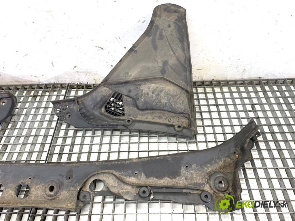 BMW F11 Kombi 2013 135 kW 520 d 1995 torpédo plast pod čelní okno 7203124 (Torpéda)