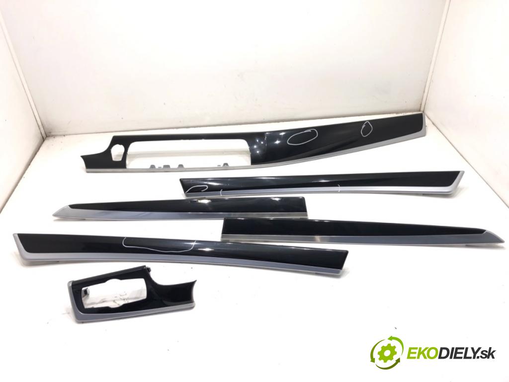BMW F11 Kombi 2013 135 kW 520 d 1995 lišty kryt 9166649 (Lišta)