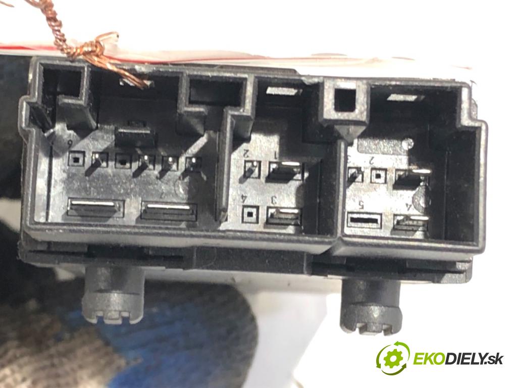 BMW F11 Kombi 2013 135 kW 520 d 1995 Modul sedačky ľavy 9216468