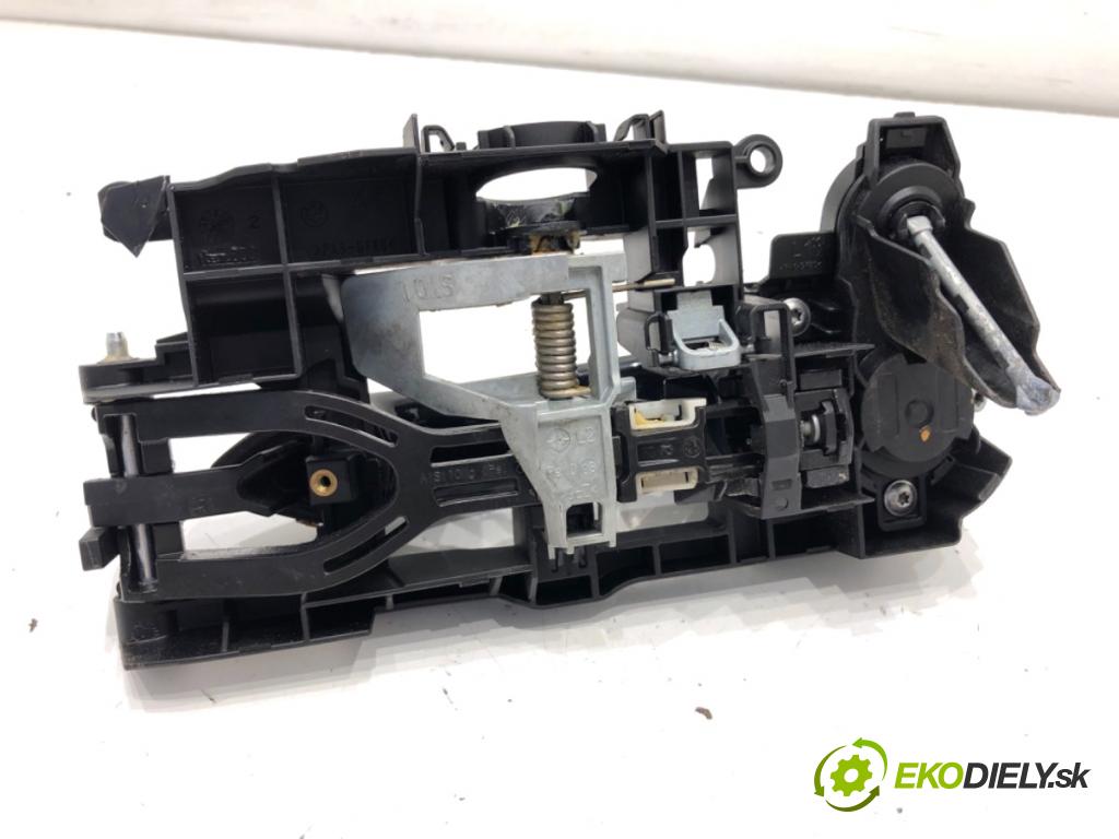 BMW F11 Kombi 2013 135 kW 520 d 1995 Kľučka vonkajšia ľavy predný