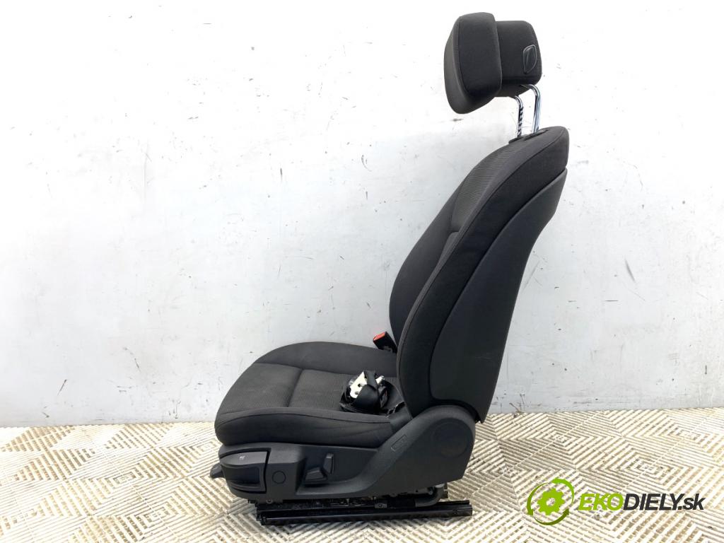 BMW F11 Kombi 2013 135 kW 520 d 1995 Sedadlo ľavy predný
