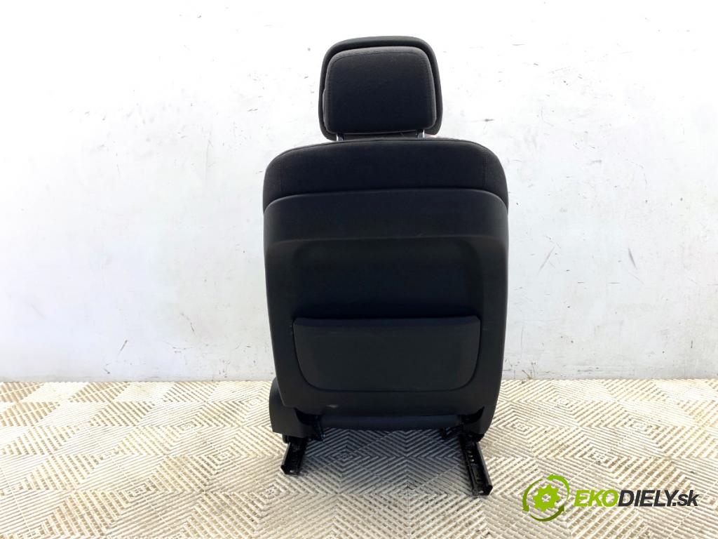 BMW F11 Kombi 2013 135 kW 520 d 1995 Sedadlo ľavy predný