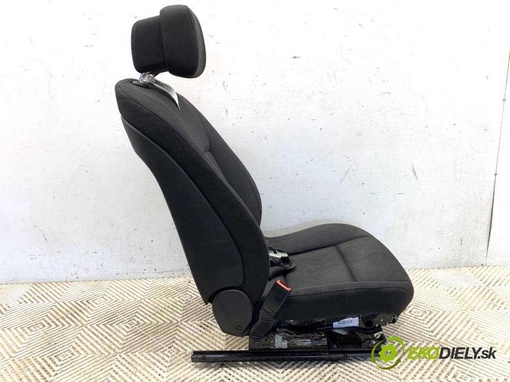 BMW F11 Kombi 2013 135 kW 520 d 1995 Sedadlo ľavy predný