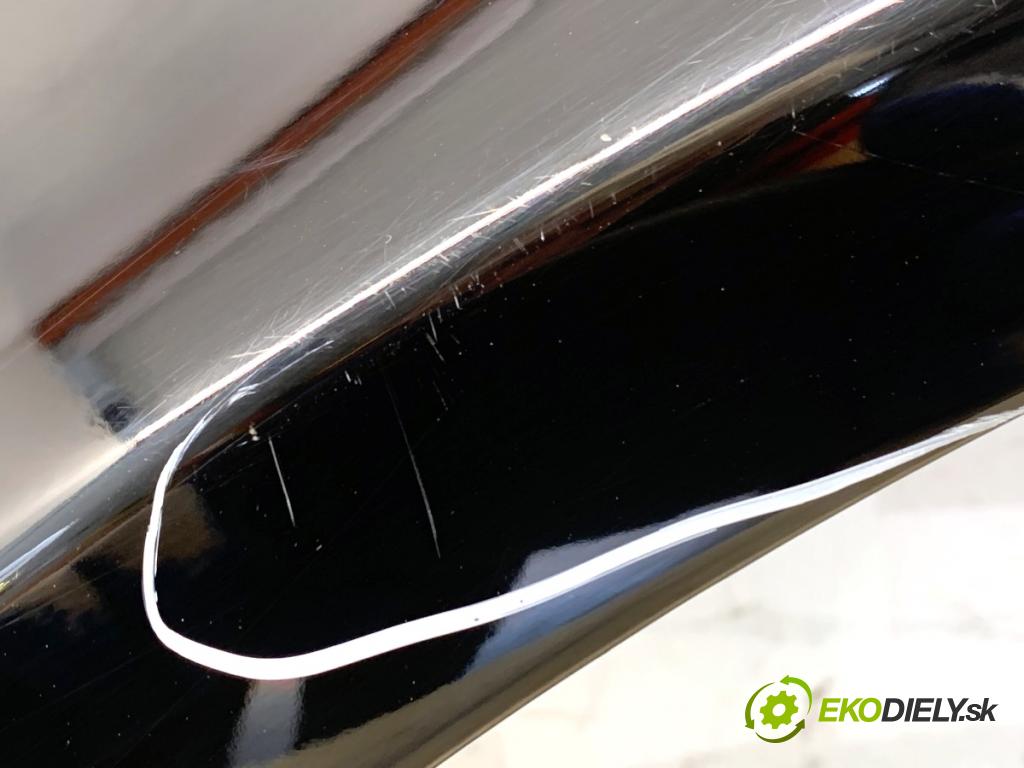 BMW F11 Kombi 2013 135 kW 520 d 1995 blatník levý přední část