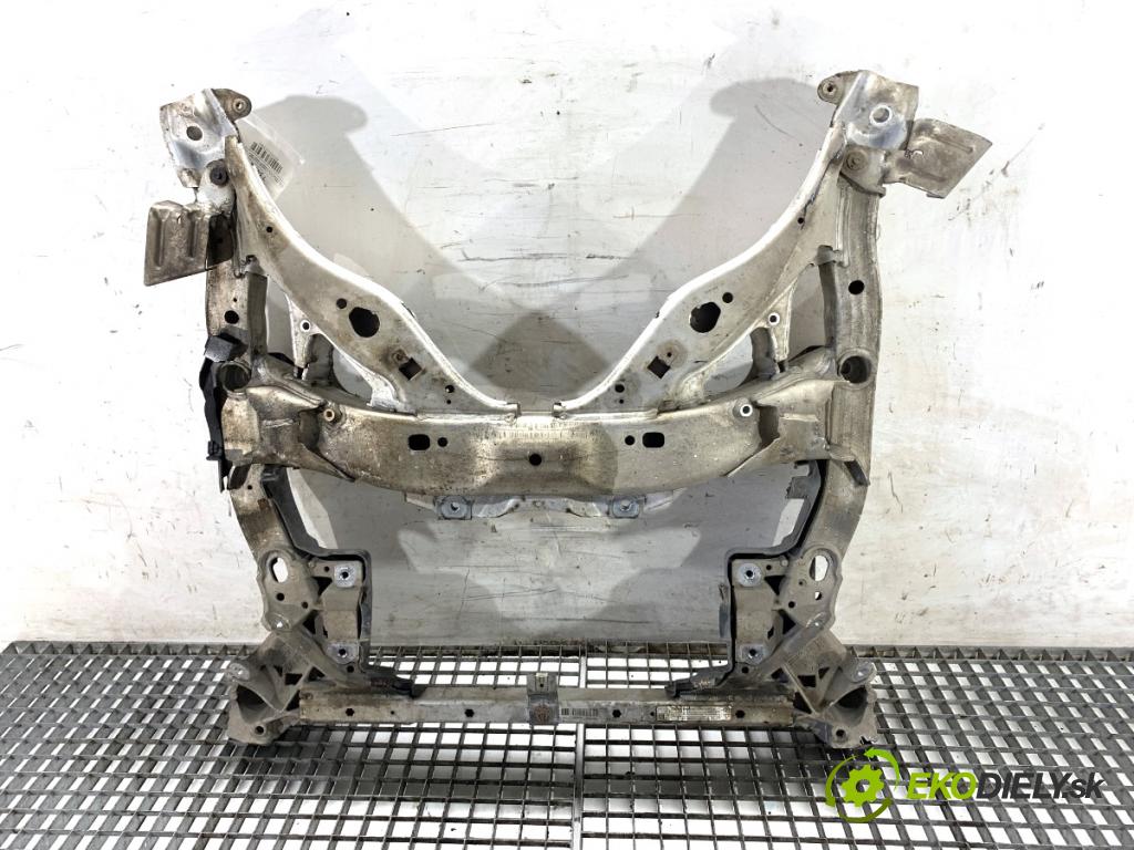 BMW F11 Kombi 2013 135 kW 520 d 1995 výztuha pod motor  (Výztuhy přední)