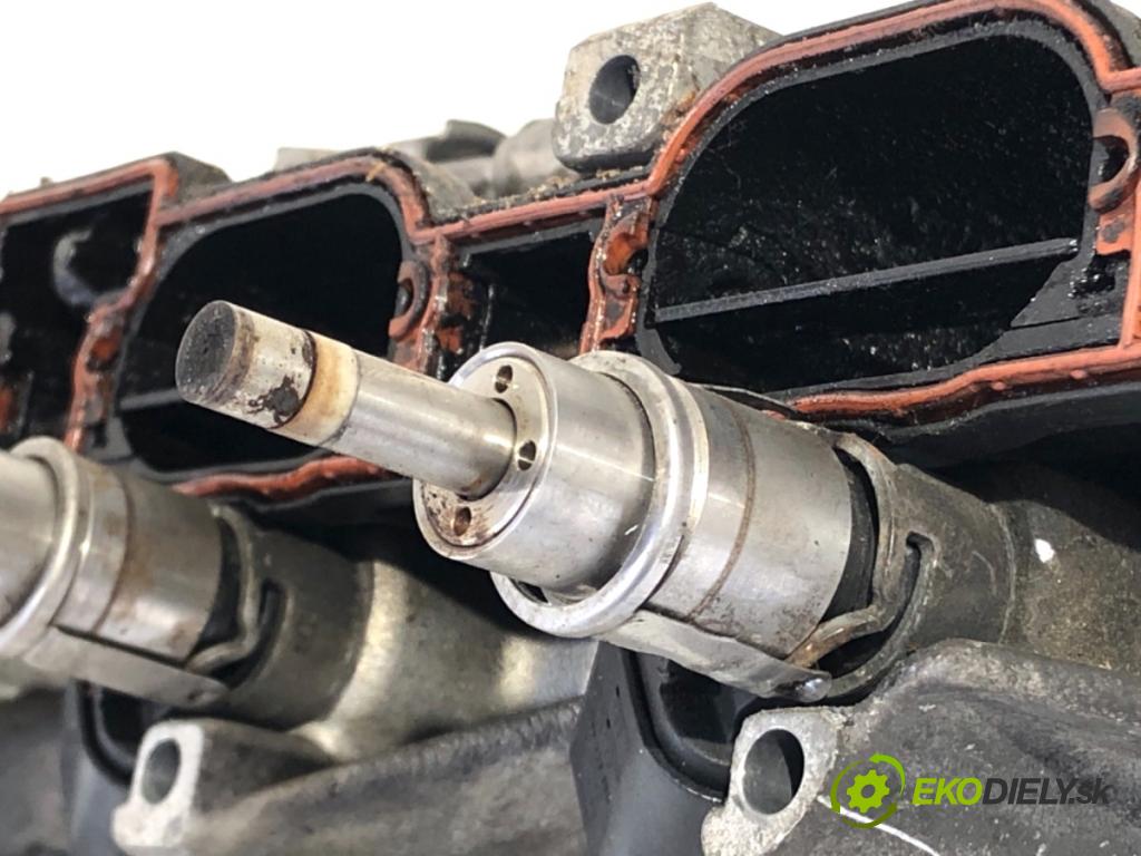 AUDI A4 B6 sedan 2003 110 kW 2.0 FSI 1984 Lišta vstrekovacia 2900901501 (Vstrekovacia lišta)