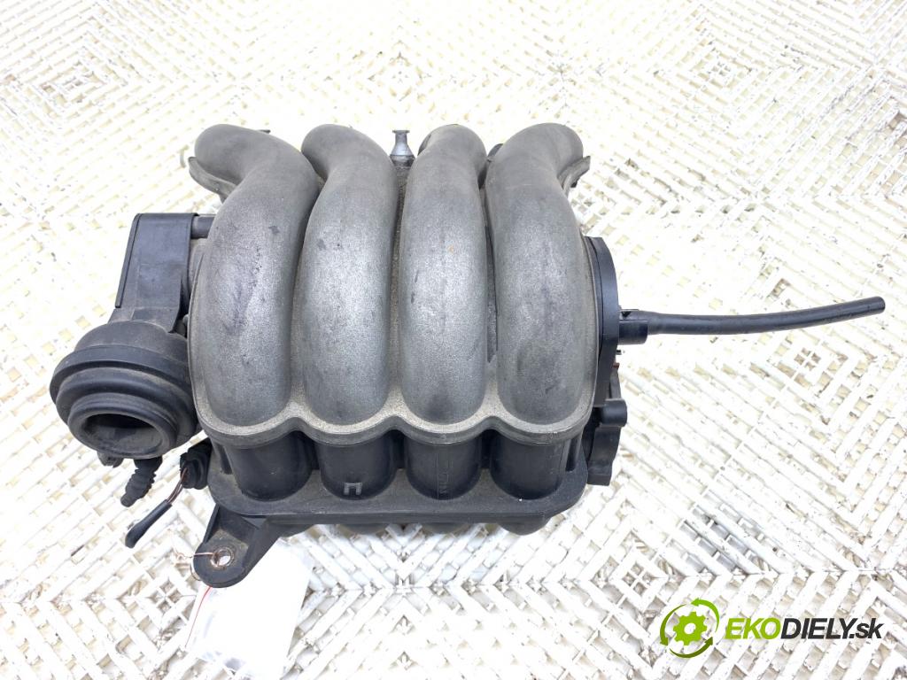 AUDI A4 B6 sedan 2003 110 kW 2.0 FSI 1984 Potrubie sacie, sanie 06D133210D (Sacie potrubie)