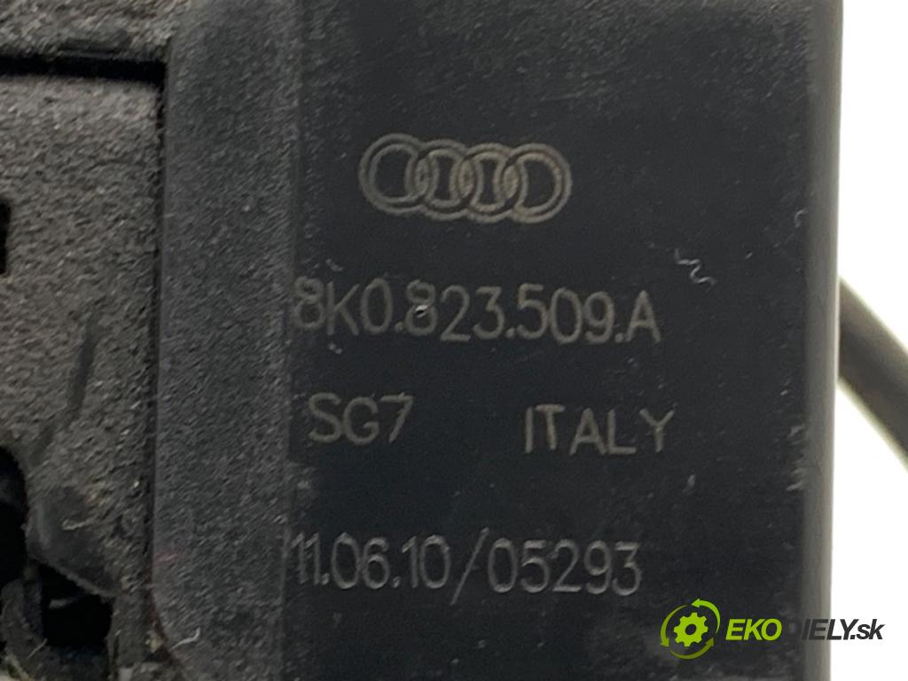AUDI A4 B8 Kombi 2009 118 kW 1.8 TFSI 1798 zámok kapoty přední část 8K0823509A