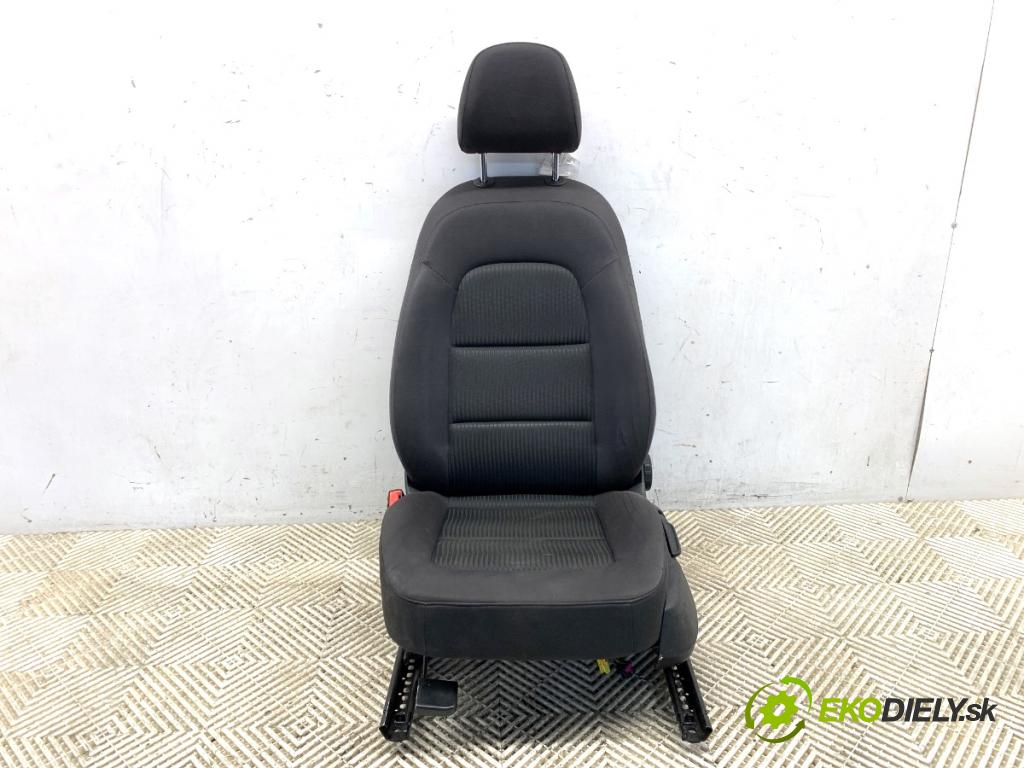 AUDI A4 B8 Kombi 2009 118 kW 1.8 TFSI 1798 Sedadlo ľavy predný 