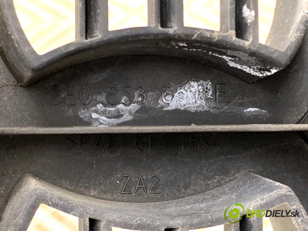 AUDI A4 B6 sedan 2003 110 kW 2.0 FSI 1984 mřížka maska 8E0853651F (Mřížky (masky) chladičů)