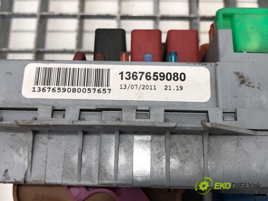 PEUGEOT BOXER II Skrzynia 2012 96 kW 2.2 HDi 130 2198 Modul BSI 1367659080 (Poistková skrinka)