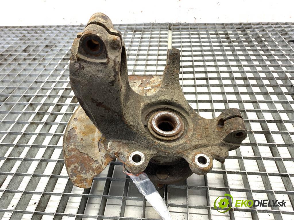 MAZDA 3 liftback 2004 80 kW 1.6 DI Turbo 1560 náboj pravy predný