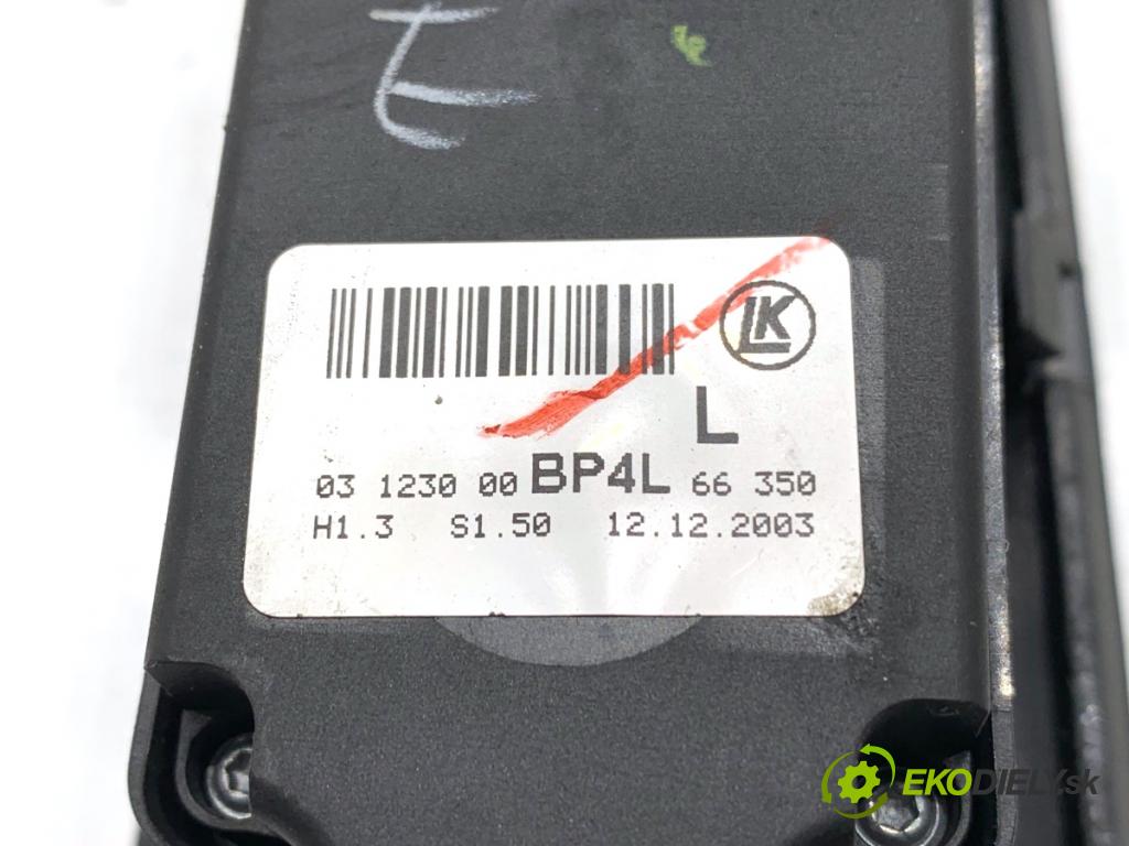 MAZDA 3 liftback 2004 80 kW 1.6 DI Turbo 1560 Prepínač okien BP4L66350 (Prepínacie páčky pod volantom)