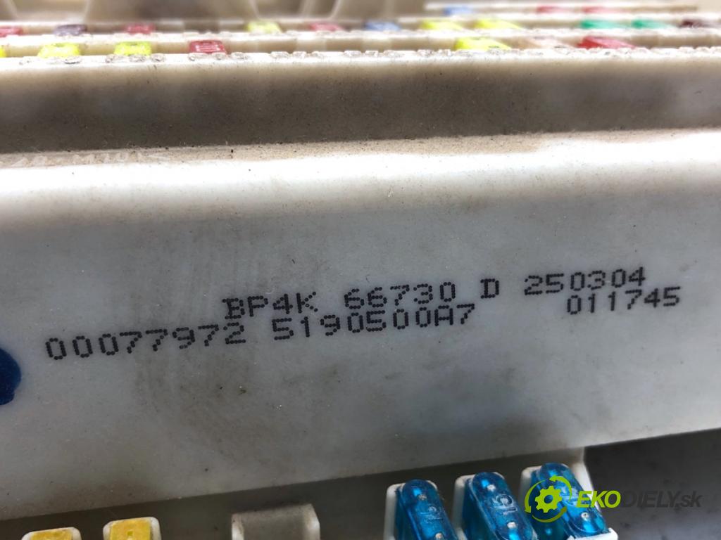 MAZDA 3 liftback 2004 80 kW 1.6 DI Turbo 1560 Modul BSI BP4K-66730-D (Poistková skrinka)