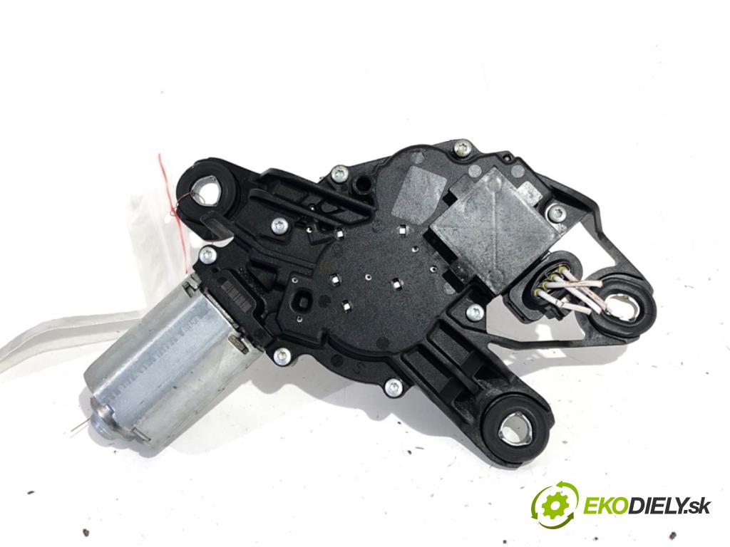 VW GOLF VI liftback 2012 66 kW 1.6 TDI 1598 motor stěračů zadní část 5K6955711B