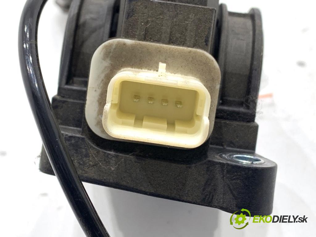 PEUGEOT 407 SW Kombi 2006 100 kW 2.0 HDi 135 1997 Potenciometer plynu F00C3E2429 (Potenciometer plynového pedálu)