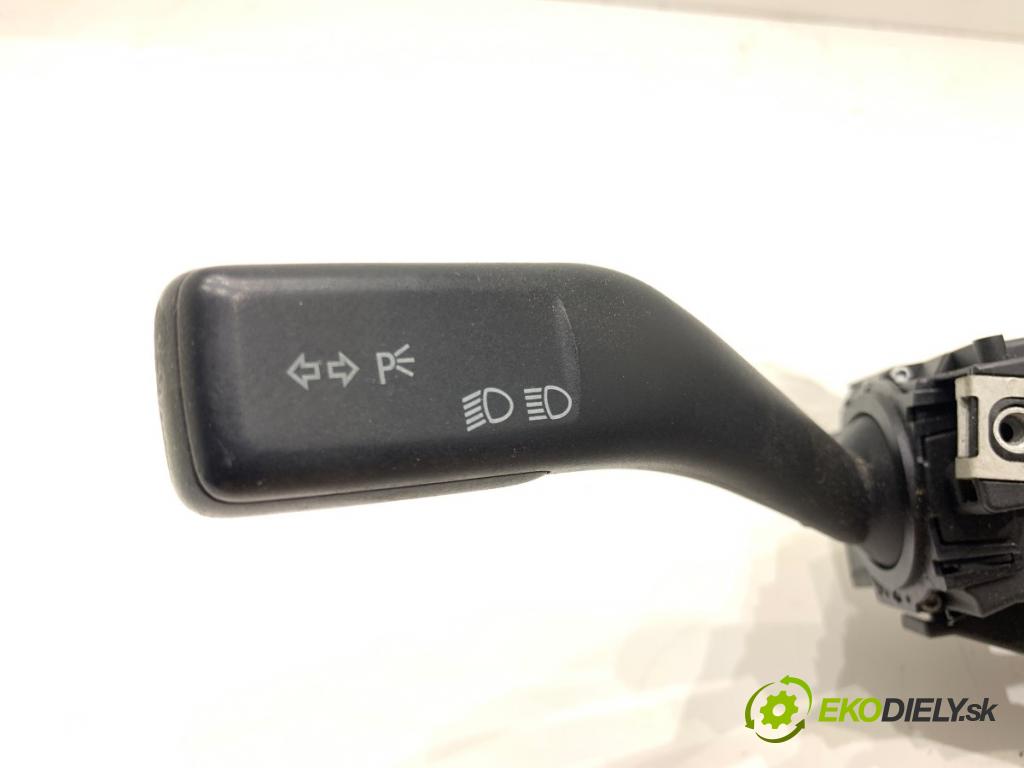AUDI A3 8P liftback 2004 103 kW 2.0 TDI 1968 přepínač kombinovaný 1K0953519A (Ovládaní topení a přepínače)