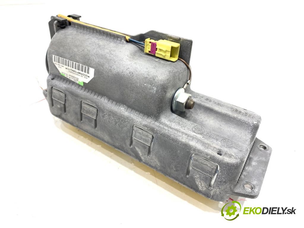 AUDI A3 8P liftback 2004 103 kW 2.0 TDI 1968 AirBag spolujazdca 8P0880202 (Airbag)