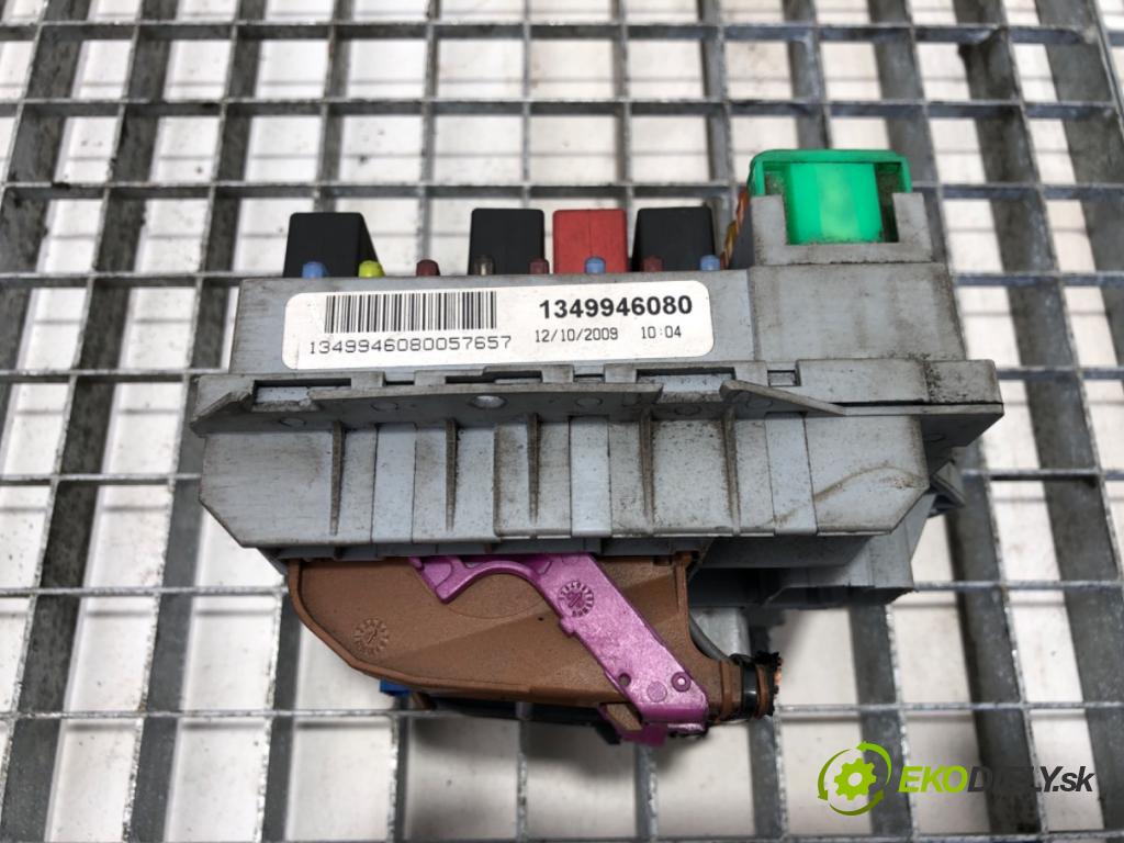 FIAT DUCATO III Autobus 2009 115 kW 160 Multijet 3,0 D 2999 Skrinka poistková 1349946080 (Poistková skrinka)