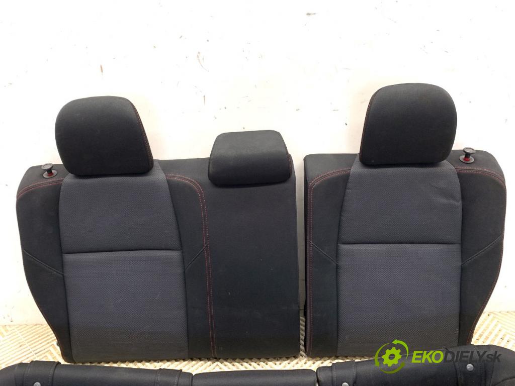 SUBARU IMPREZA III WRX sedan 2015 221 kW 2.0 AWD 1998 Sedadlo druhý rad
