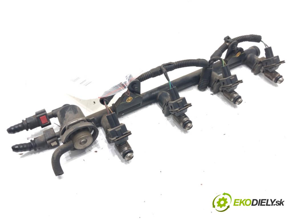 FORD FIESTA MK6 liftback 2006 44 kW 1.3 1299 Lišta vstrekovacia 2NIU-9D280-CB (Vstrekovacia lišta)