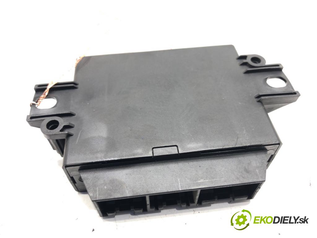 AUDI A4 B7 Kombi 2006 103 kW 2.0 TDI 1968 modul PDC 8E0919283D (Ostatní)