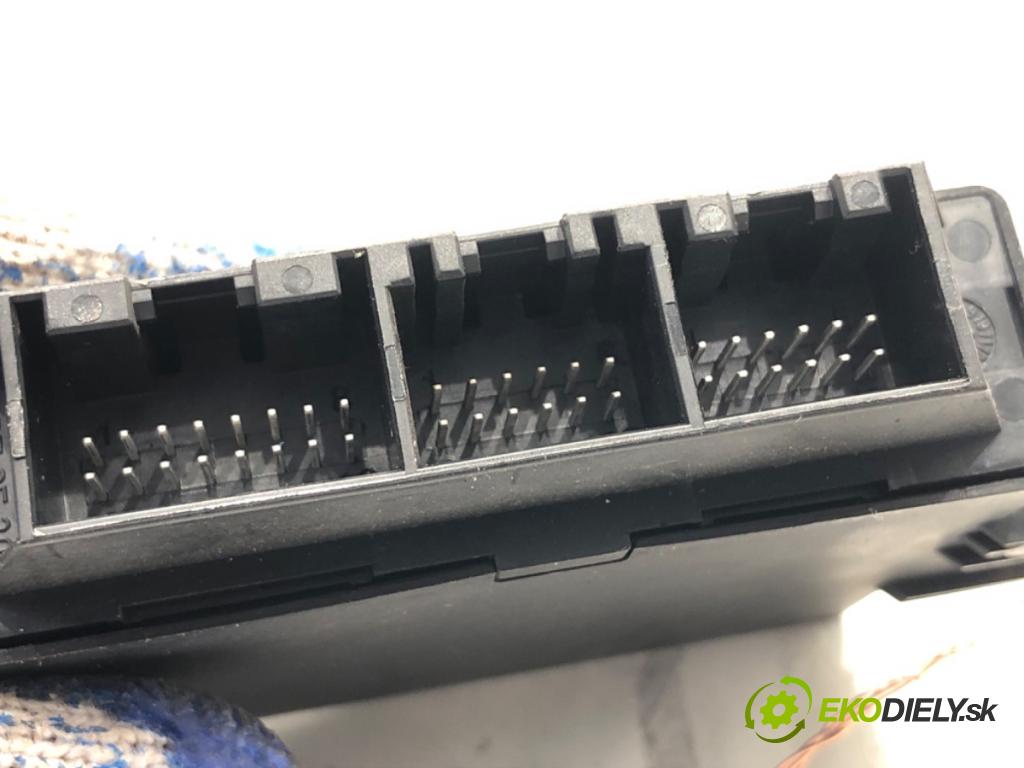 AUDI A4 B7 Kombi 2006 103 kW 2.0 TDI 1968 Modul PDC 8E0919283D (Riadiaca jednotka ostatné)