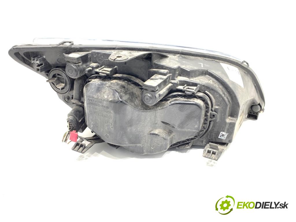 FORD FOCUS II liftback 2007 74 kW 1.6 1596 Svetlomet ľavy predný