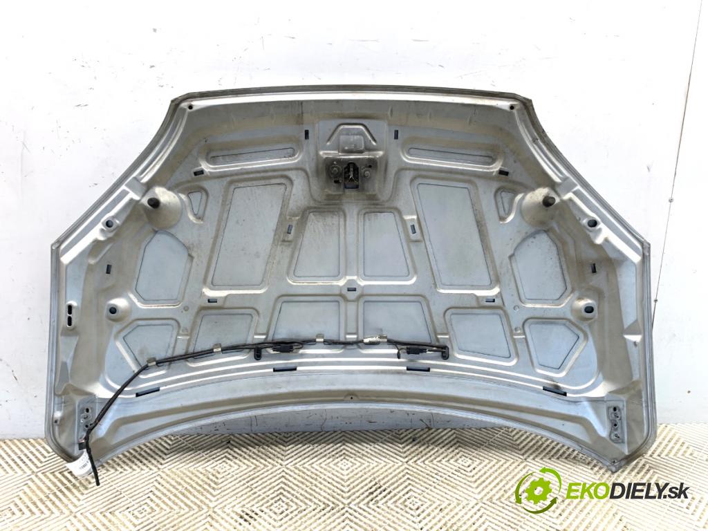 FORD FOCUS II liftback 2007 74 kW 1.6 1596 kapota  (Kapoty)