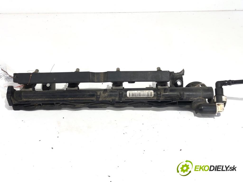 FORD FOCUS II liftback 2007 74 kW 1.6 1596 Lišta vstrekovacia 98MF-BC (Vstrekovacia lišta)