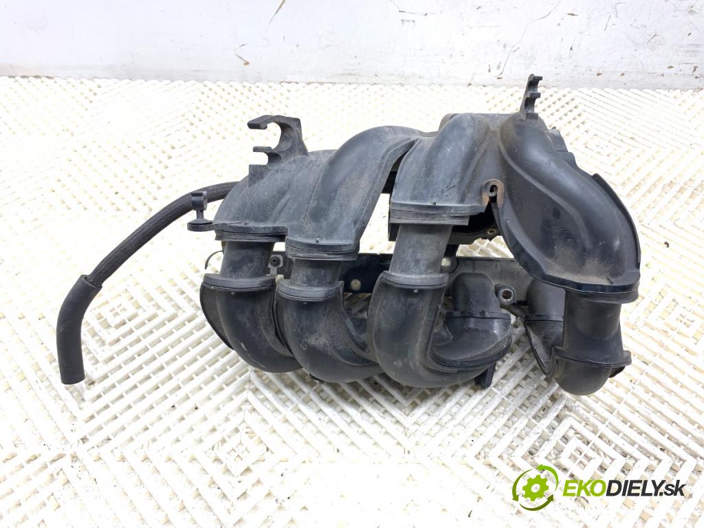 FORD FOCUS II liftback 2007 74 kW 1.6 1596 Potrubie sacie, sanie  (Sacie potrubie)