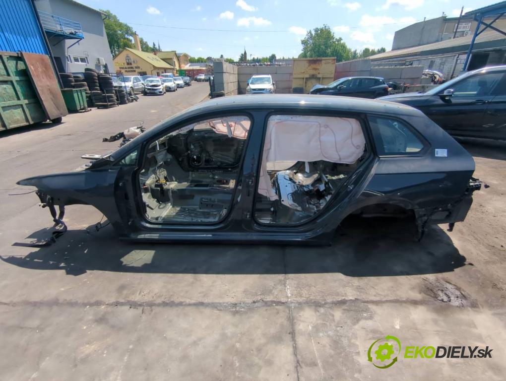 VW GOLF VIII liftback 2022 96 kW 1.5 TSI 1495 KAROSERIA ČTVRŤÁK blatník zadní část levý pravý práh střecha PODŁUŻNICA levý pravý