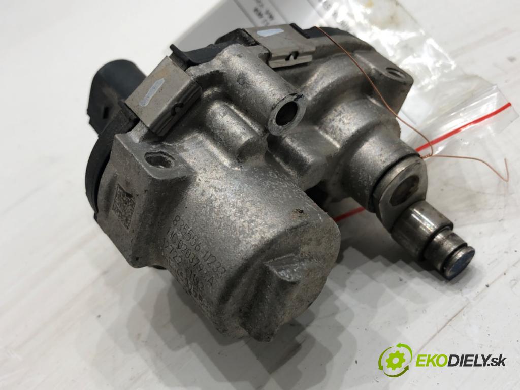 VW GOLF VIII liftback 2022 96 kW 1.5 TSI 1495 nastavovač TURBODMYCHADLA: 04E145725BH