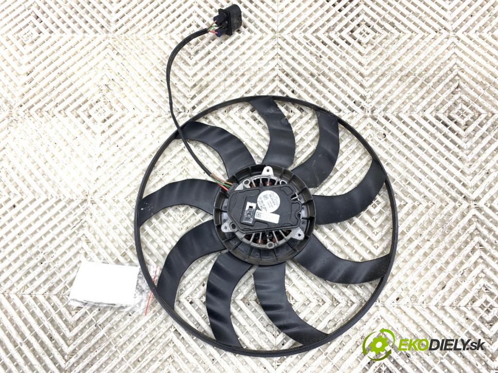 VW GOLF VIII liftback 2022 96 kW 1.5 TSI 1495 ventilátor chladiče 5WA959455H (Ventilátory)