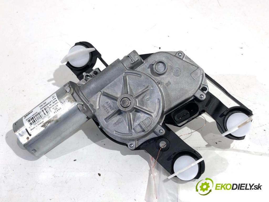 VW GOLF VIII liftback 2022 96 kW 1.5 TSI 1495 motor stěračů zadní část 5H0955711A
