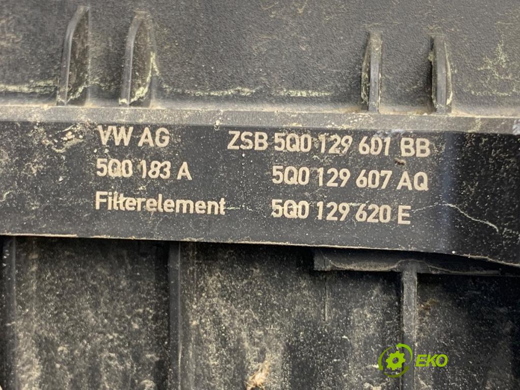 VW GOLF VIII liftback 2022 96 kW 1.5 TSI 1495 Obal filtra vzduchu 5Q0129601BB (Obal vzduchového filtra)