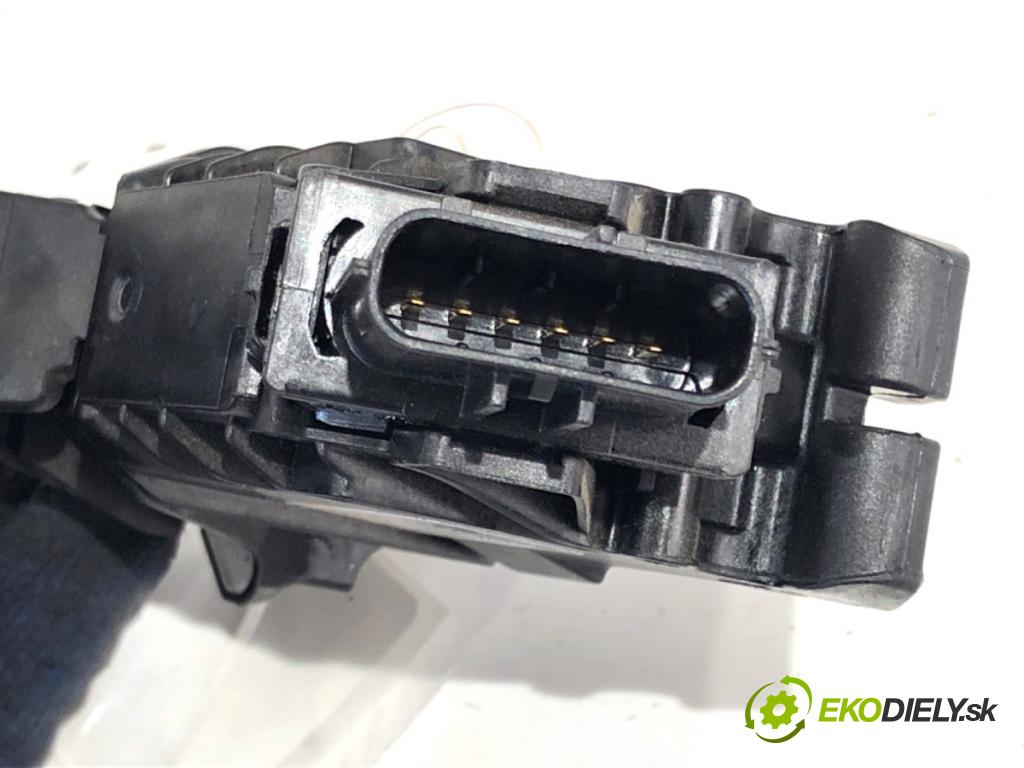 VW GOLF VIII liftback 2022 96 kW 1.5 TSI 1495 Potenciometer plynu 5Q1723503K (Potenciometer plynového pedálu)