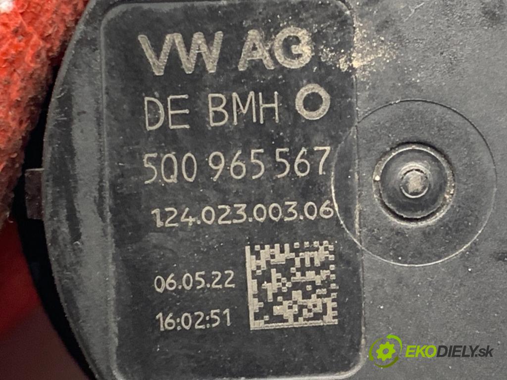 VW GOLF VIII liftback 2022 96 kW 1.5 TSI 1495 DALŠÍ: Pumpa vody 5Q0965567 (Vodná pumpa)