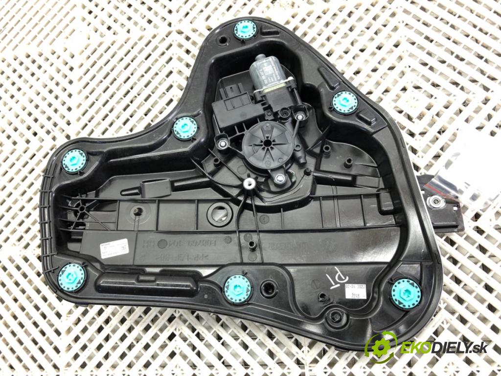 VW GOLF VIII liftback 2022 96 kW 1.5 TSI 1495 mechanismus okna pravý zadní část 5H0839402F
