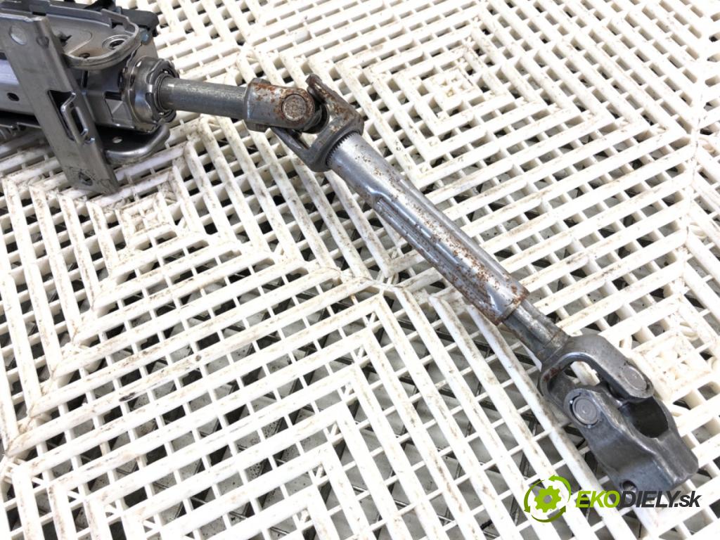 VW GOLF VIII liftback 2022 96 kW 1.5 TSI 1495 hřídel tyč volantu 5WB419502F (Tyčky řízení)